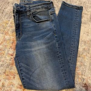 AE hi-rise jeggings size 6 short